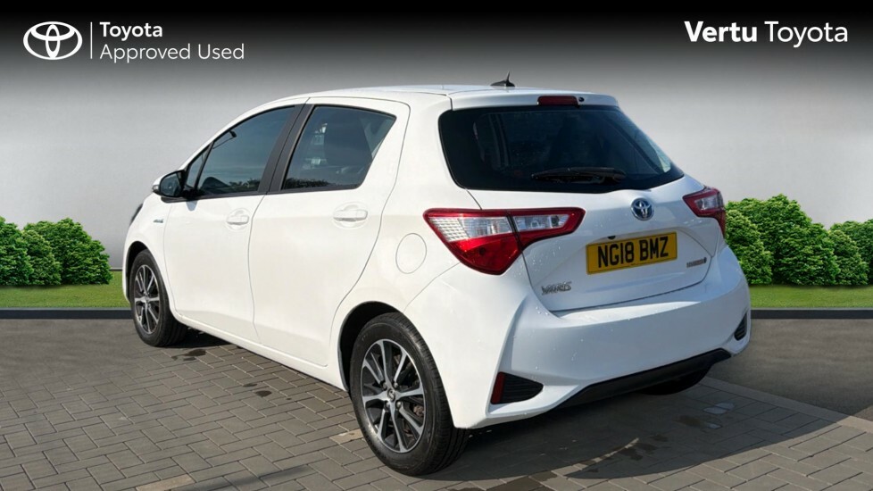 Toyota Yaris Icon Tech NG18BMZ White #4