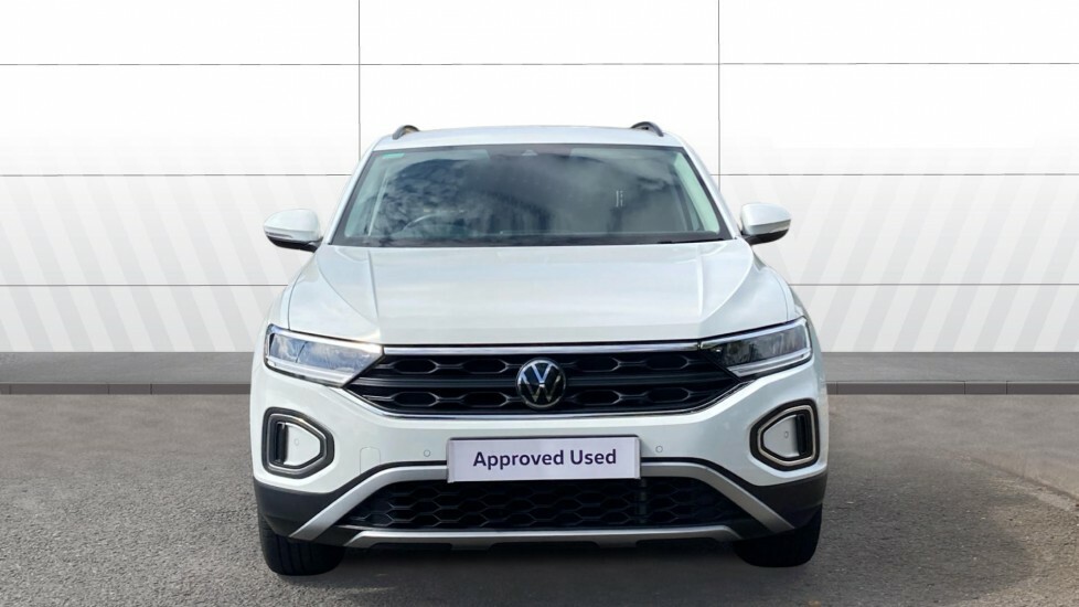 Volkswagen T-Roc Match FP25XRW White #3