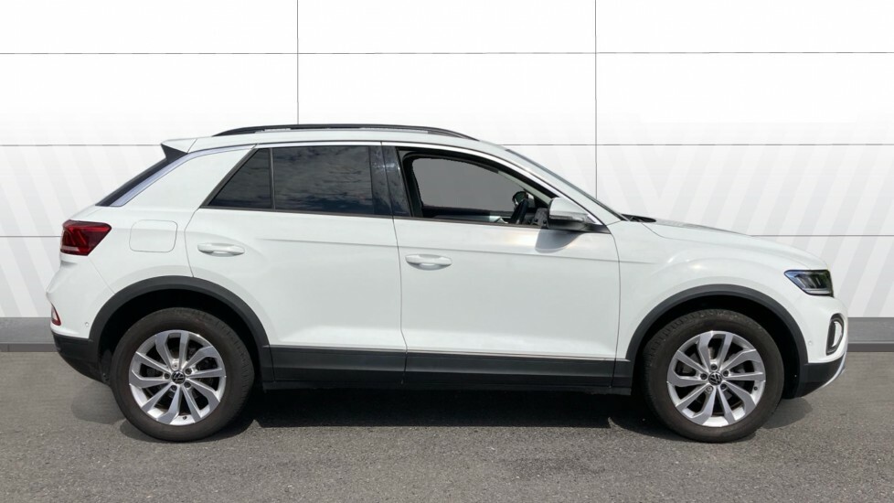 Volkswagen T-Roc Match FP25XRW White #5