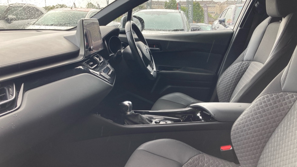 Toyota C-Hr Design FE72VUJ Silver #5
