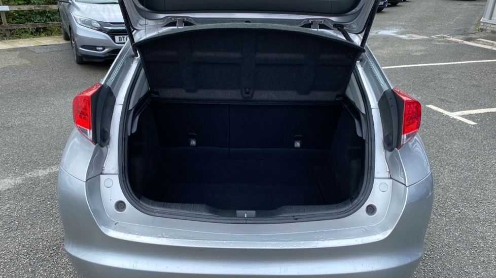 Honda Civic Es-t Silver #4