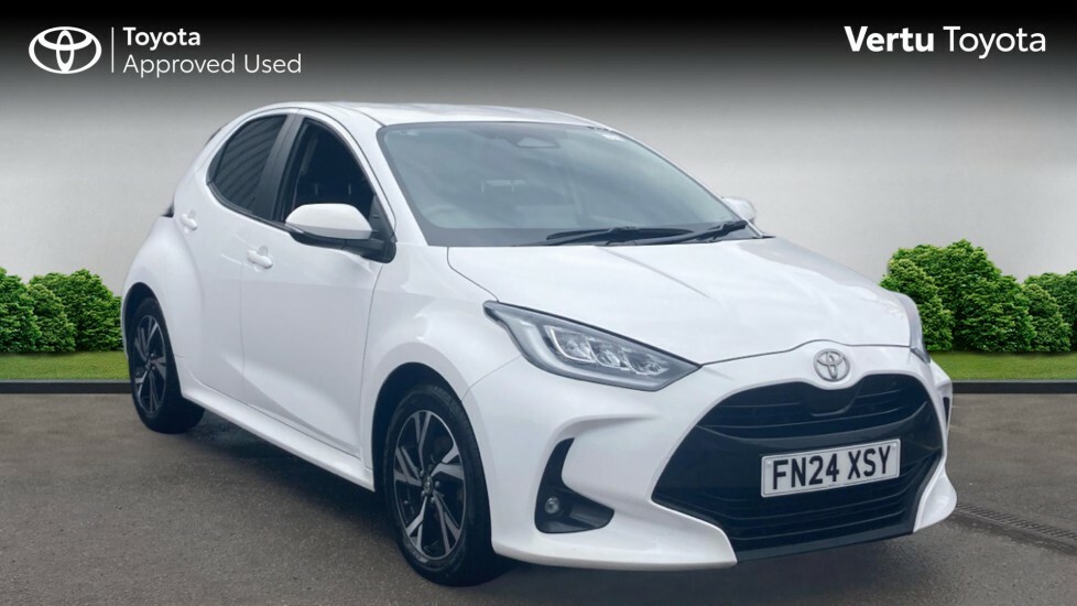 Toyota Yaris Design White