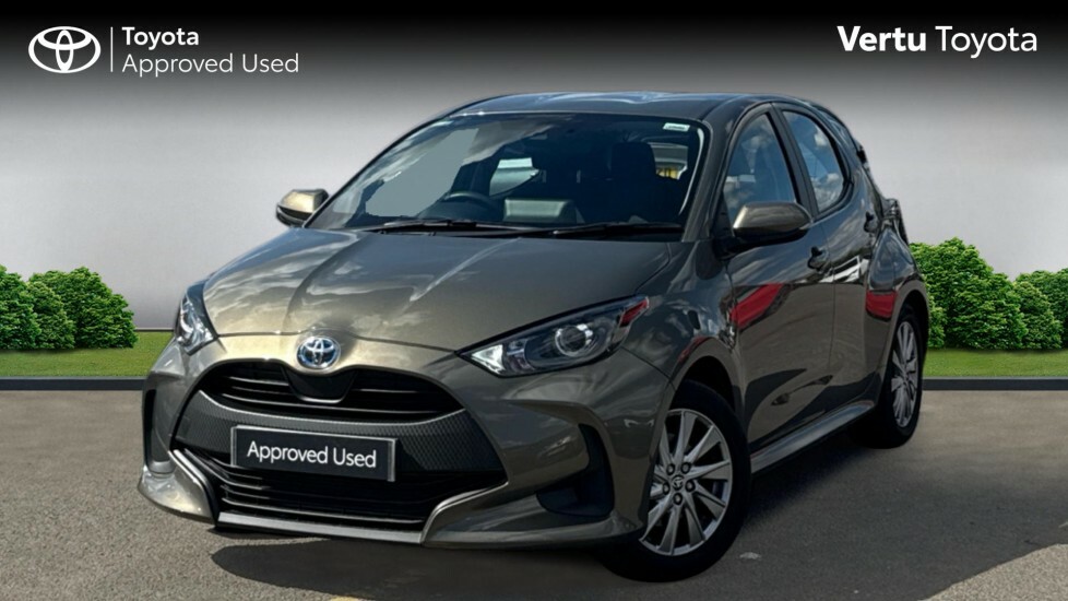 Toyota Yaris Icon Brown #3
