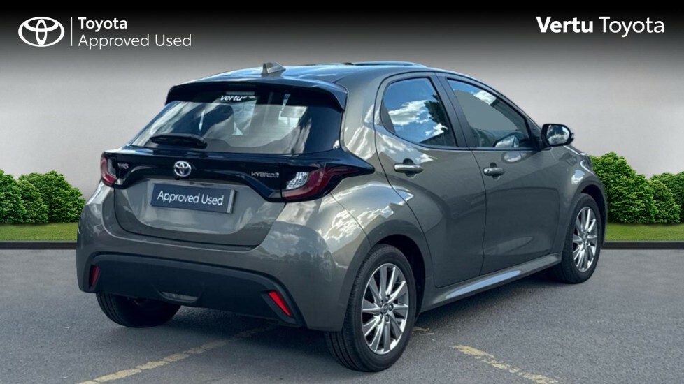 Toyota Yaris Icon Brown #2