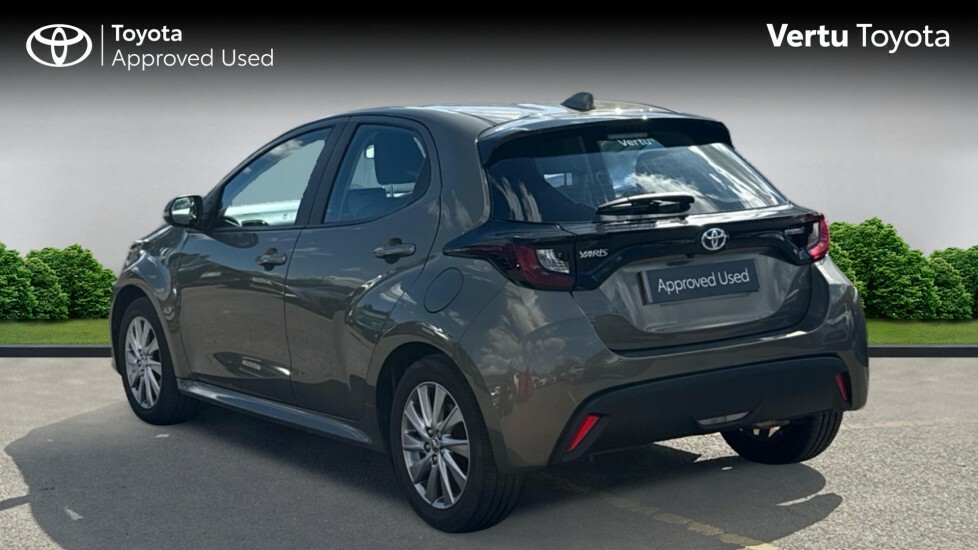 Toyota Yaris Icon Brown #4