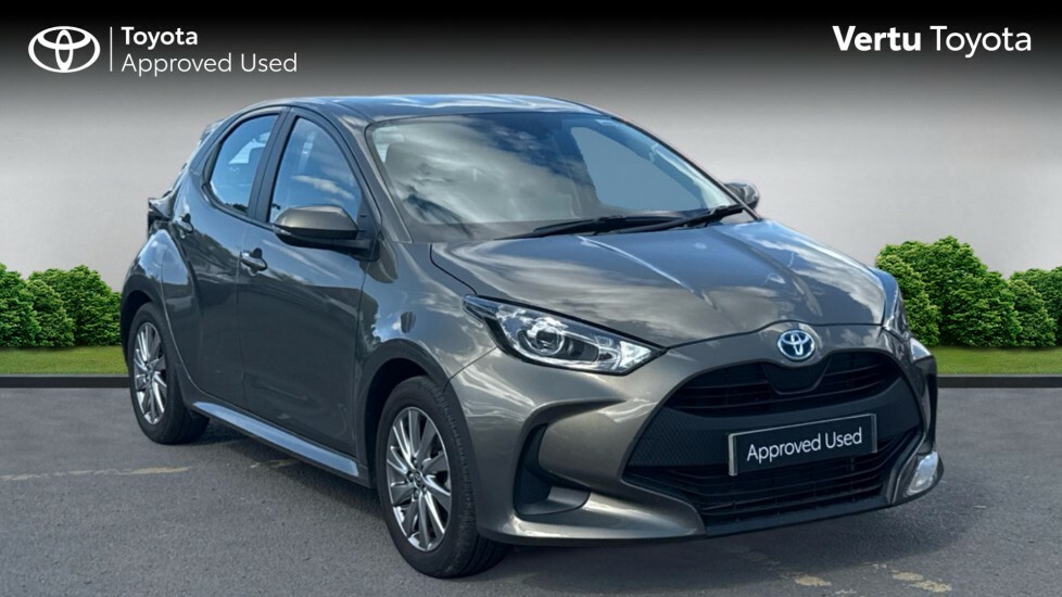 Toyota Yaris Icon Brown