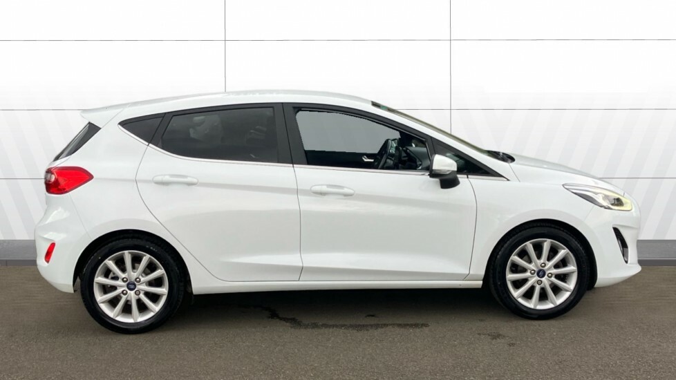 Ford Fiesta Titanium CE18OBZ White #5