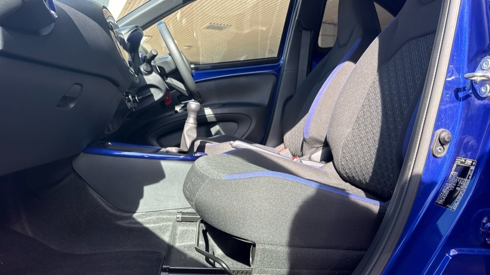 Toyota Aygo X Edge RV74YJW Blue #5