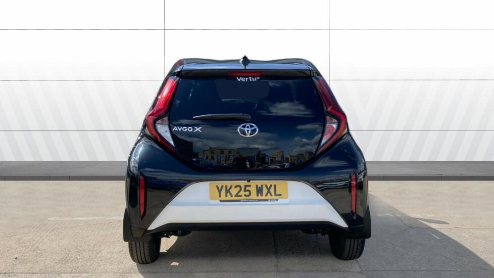 Toyota Aygo X Edge White #6