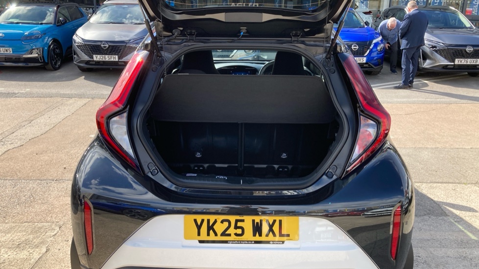 Toyota Aygo X Edge White #4