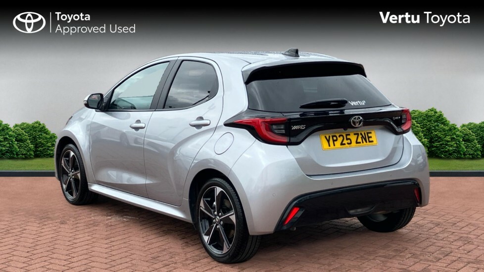 Toyota Yaris Excel Silver #4