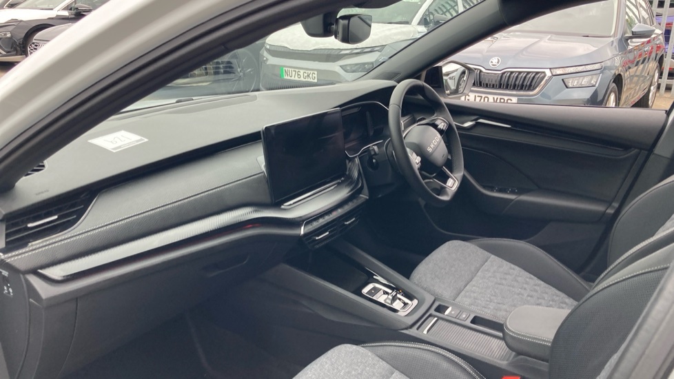 Skoda Octavia Sportline White #2