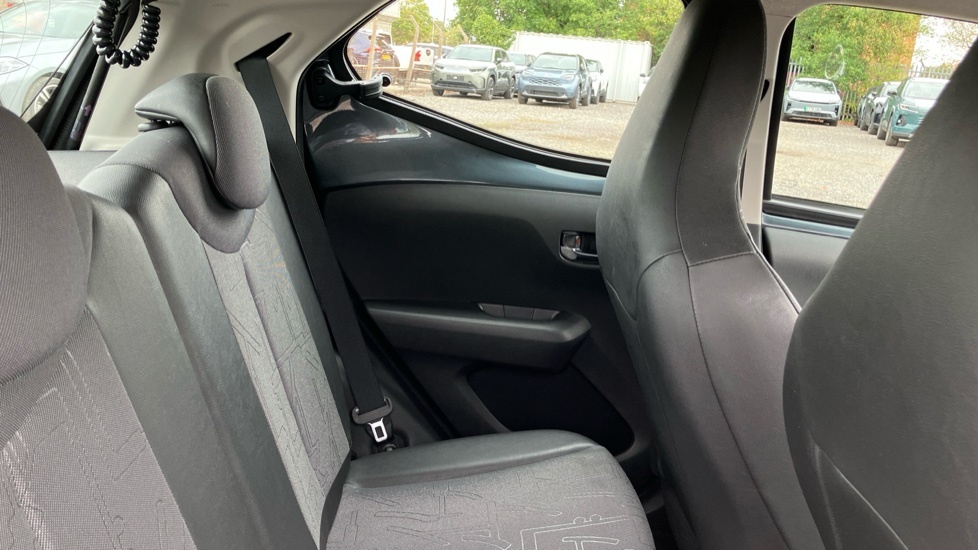 Toyota Aygo X X-pression X-shift White #8