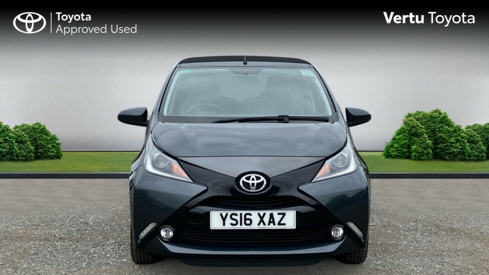 Toyota Aygo X X-pression X-shift White #22