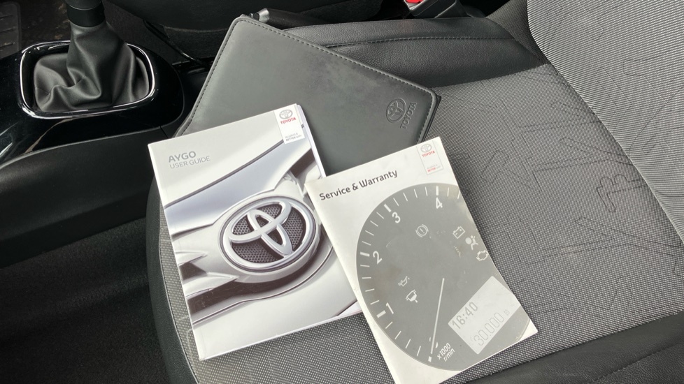 Toyota Aygo X X-pression X-shift White #27