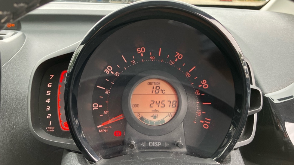 Toyota Aygo X X-pression X-shift White #11