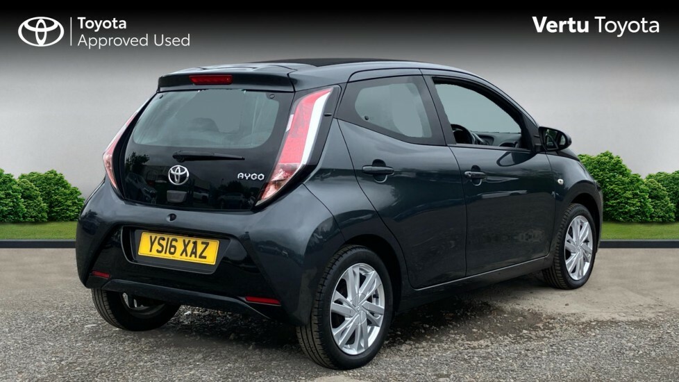 Toyota Aygo X X-pression X-shift White #2