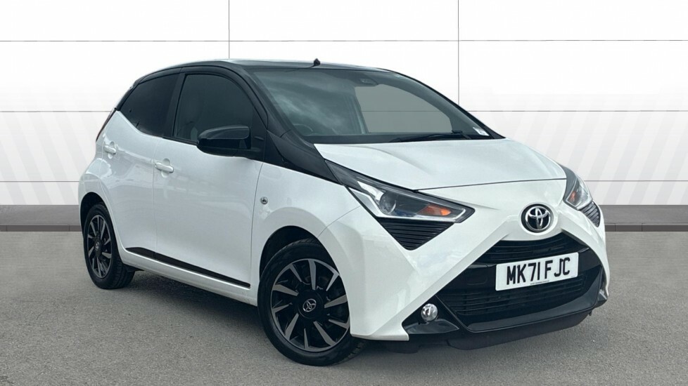 Toyota Aygo X X-trend White
