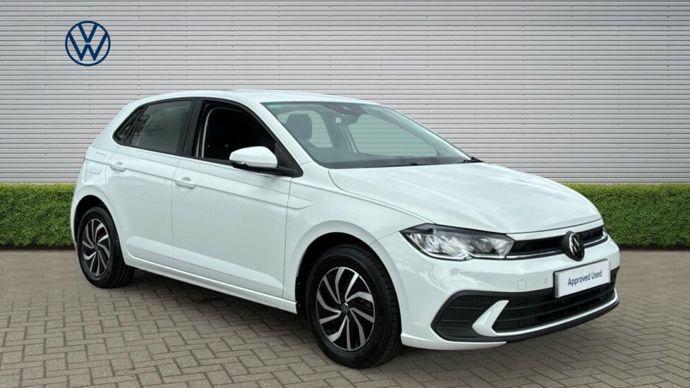 Volkswagen Polo Life White