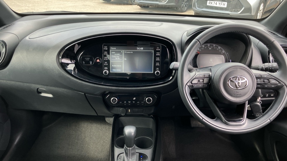 Toyota Aygo X Edge YV73RDO White #6