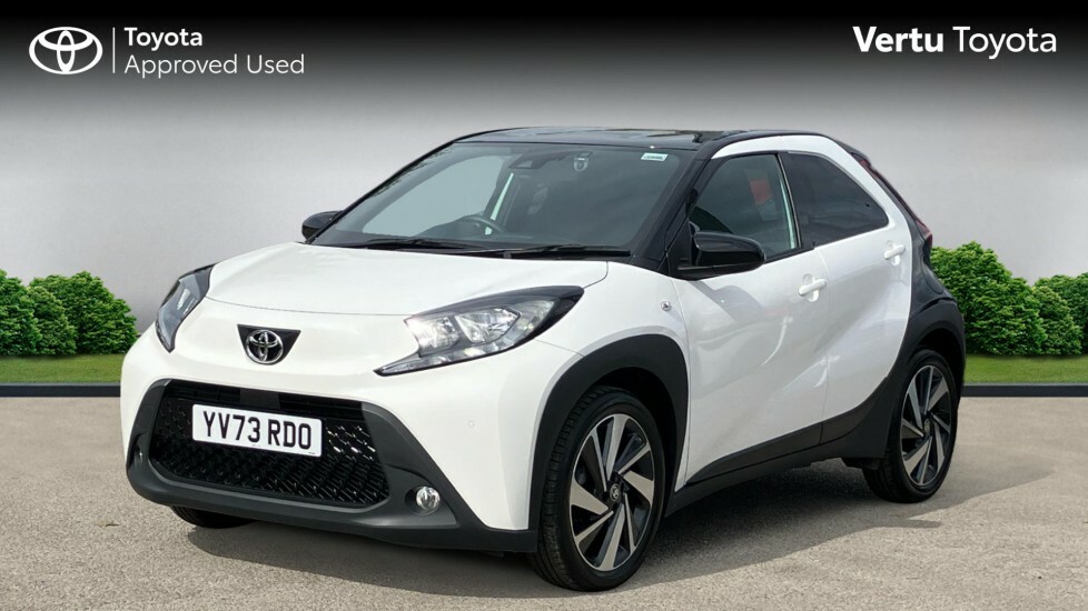 Toyota Aygo X Edge YV73RDO White #3