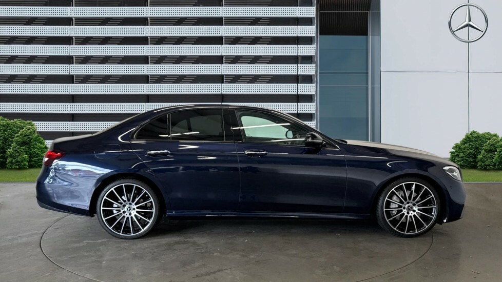 Mercedes-Benz E Class Amg Line Night Edition Blue #5