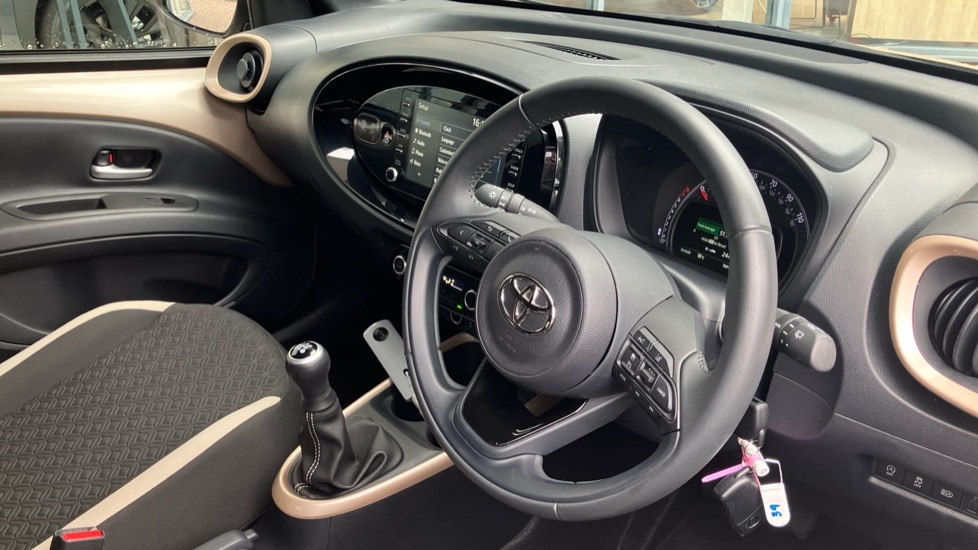 Toyota Aygo X Edge Beige #6