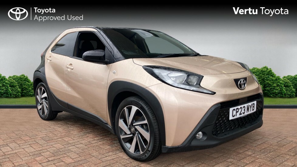 Toyota Aygo X Edge Beige