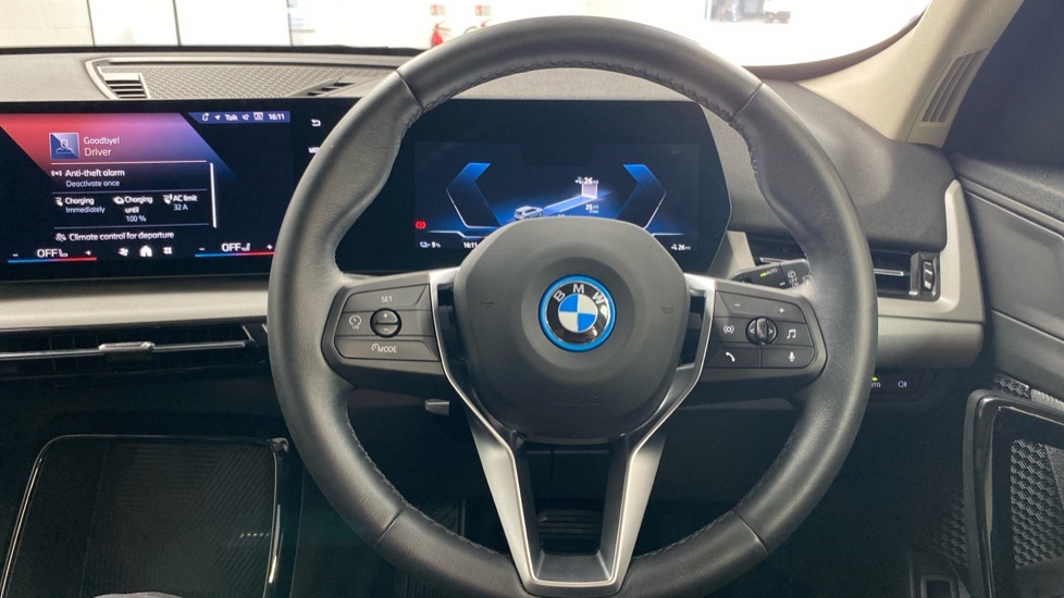 BMW iX1 Shadow Edition White #5