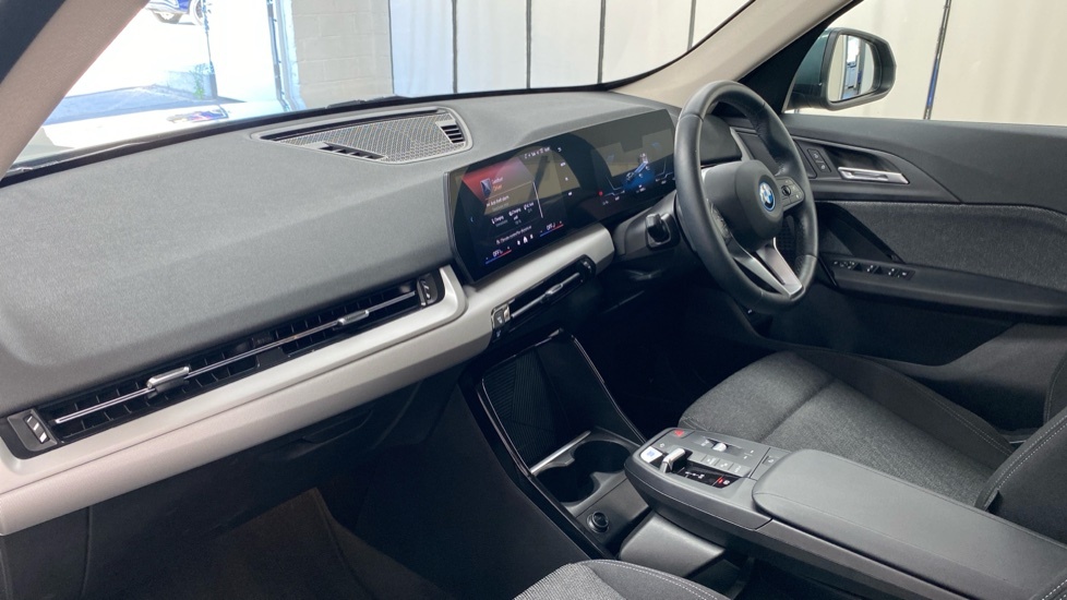 BMW iX1 Shadow Edition White #7