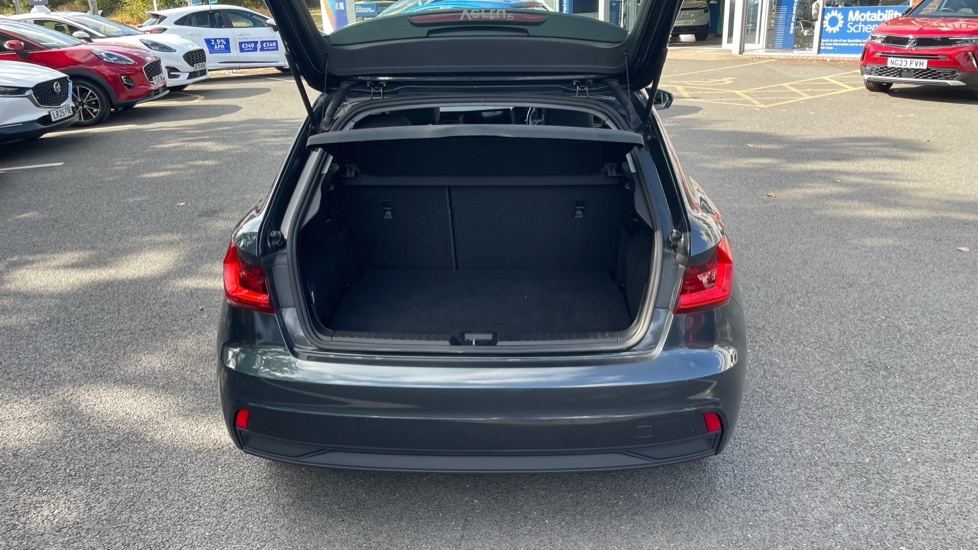 Audi A1 Technik NU72ZWB Grey #4
