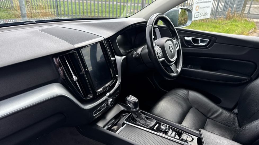Volvo XC60 B5 P Momentum Blue #9
