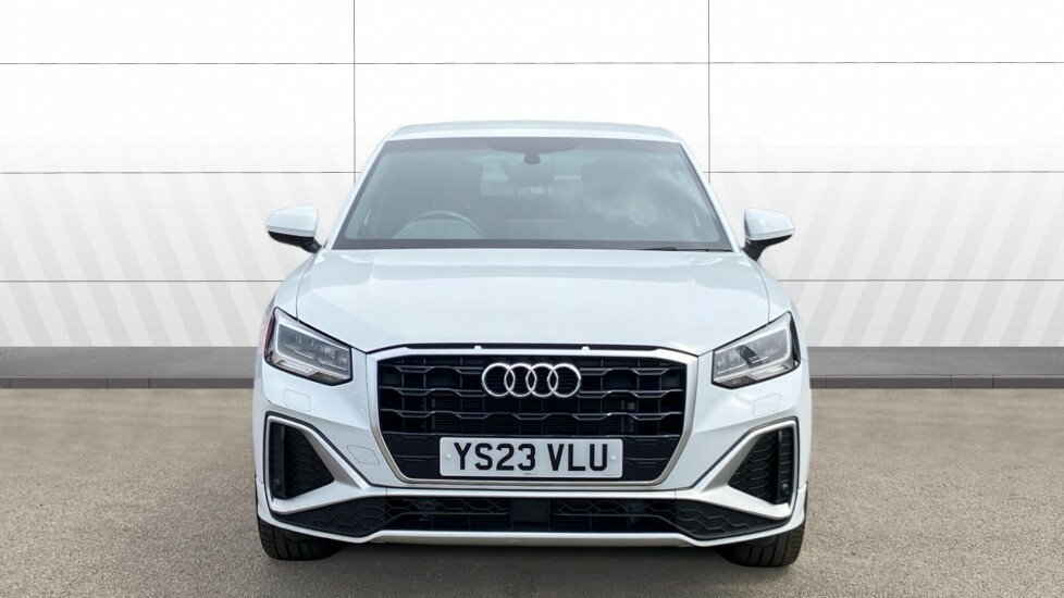 Audi Q2 S Line YS23VLU White #3