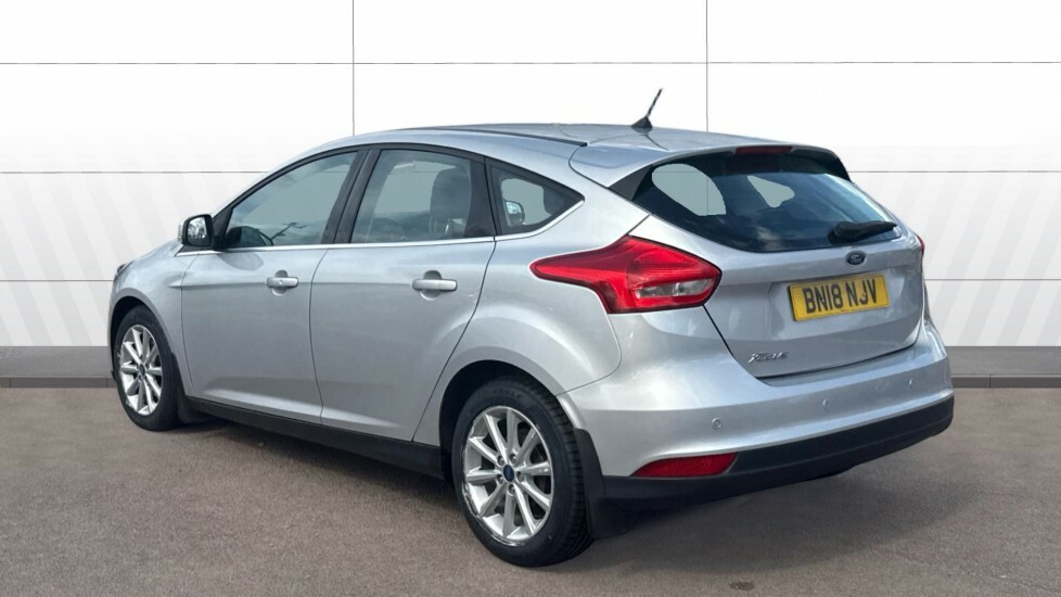 Ford Focus Titanium Silver #2