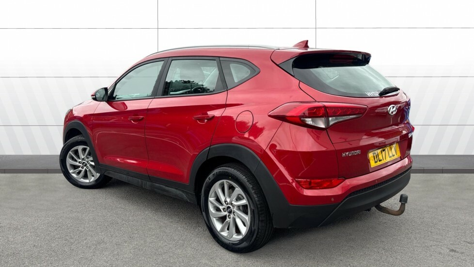 Hyundai Tucson Se Nav DL17LLV Red #2