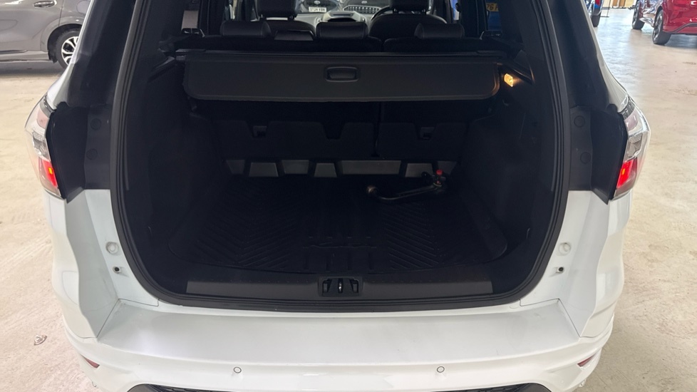 Ford Kuga St-line CF17JDX White #4