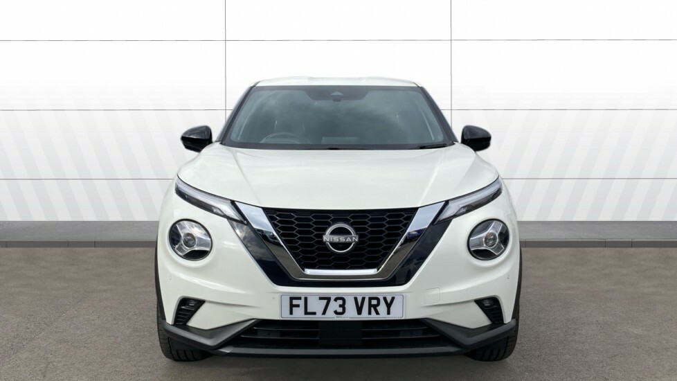 Nissan Juke Tekna White #3