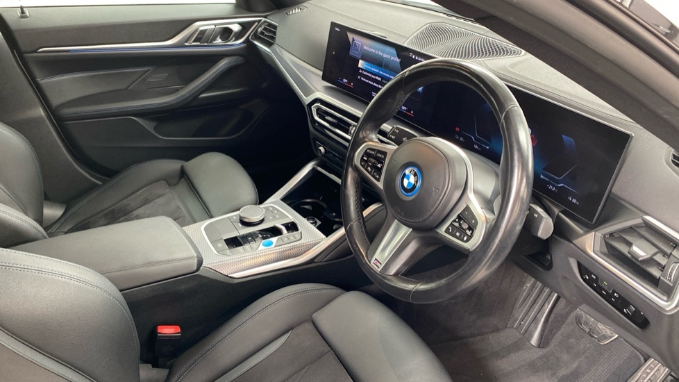 BMW i4 M Sport White #6