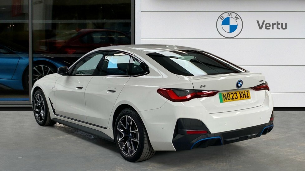 BMW i4 M Sport White #2