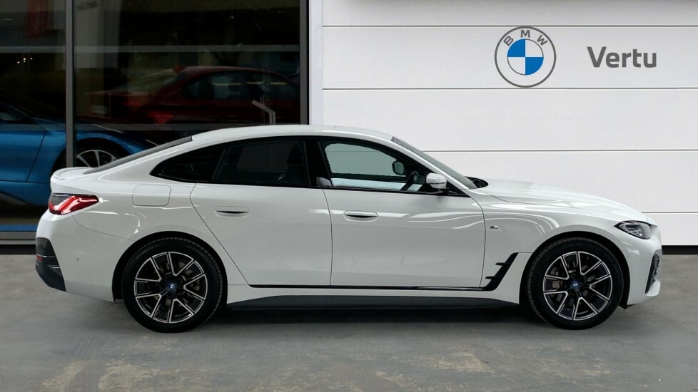 BMW i4 M Sport White #3