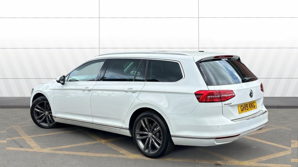 Volkswagen Passat Gt White #2