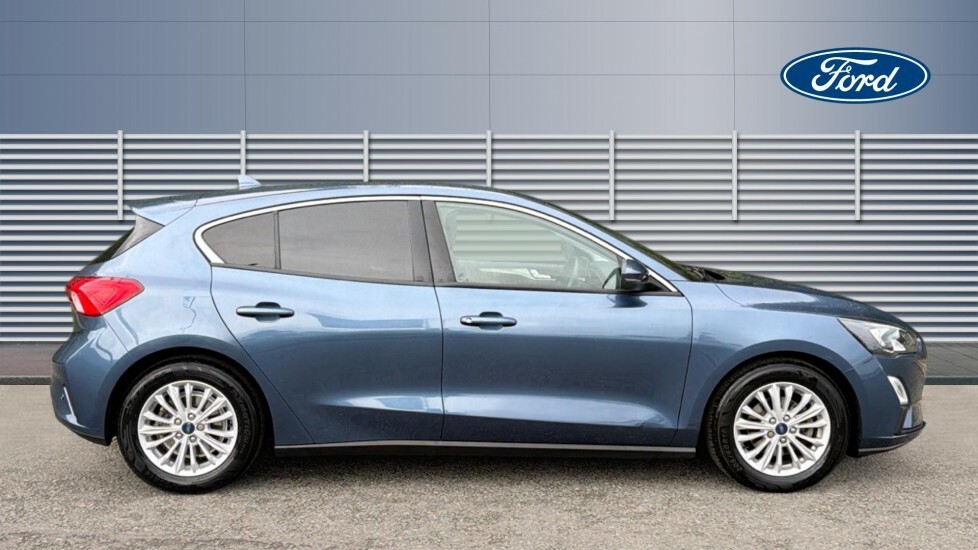 Ford Focus Titanium Blue #5