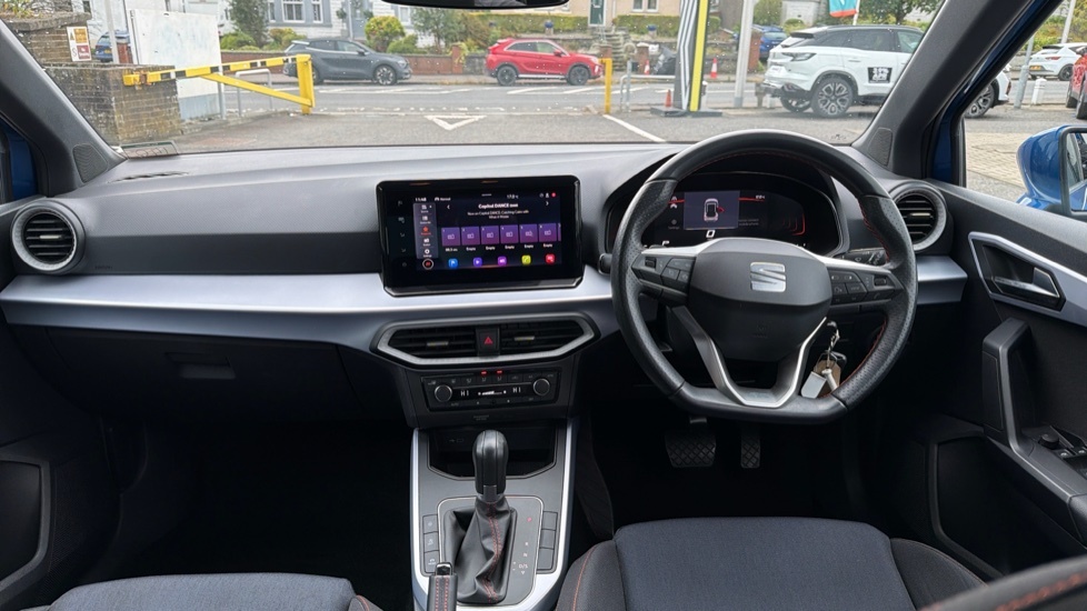 Seat Arona Se White #10