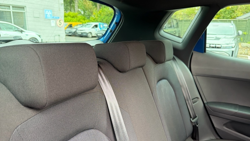 Seat Arona Se White #31