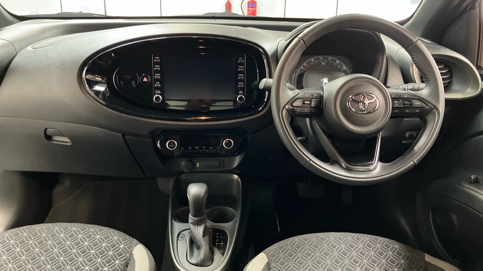 Toyota Aygo X Edge Green #4