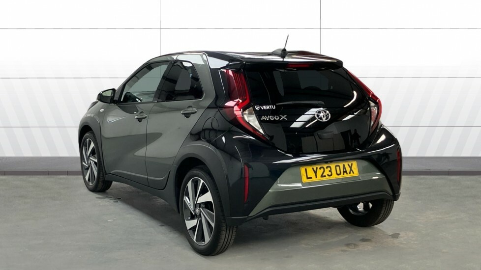 Toyota Aygo X Edge Green #2