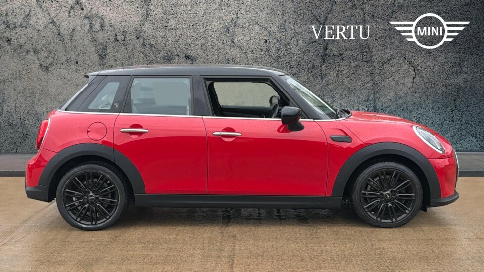 Mini Hatch Cooper Exclusive YE72UYW Red #3