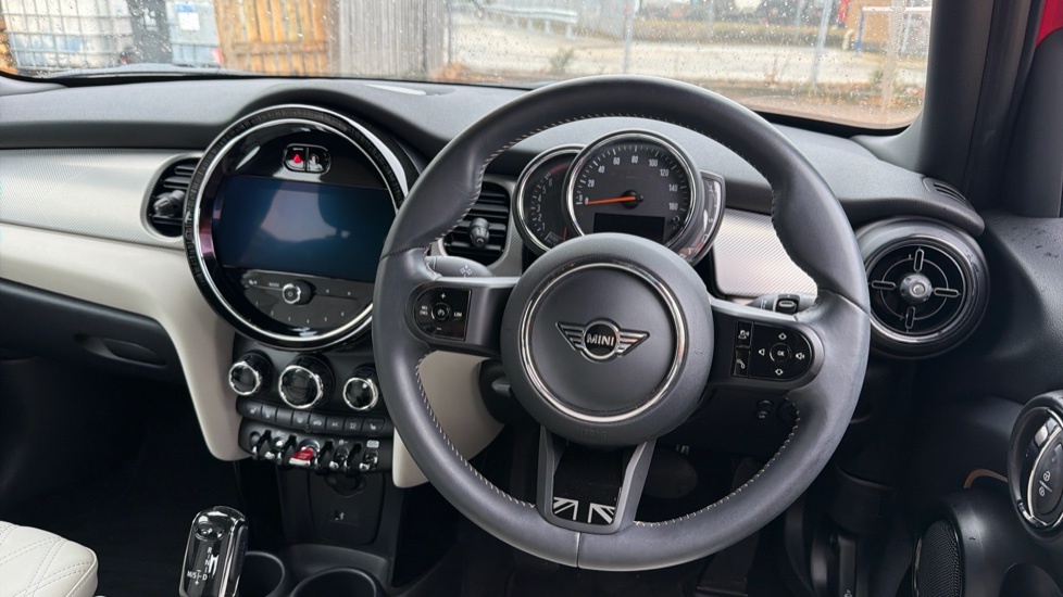 Mini Hatch Cooper Exclusive YE72UYW Red #5
