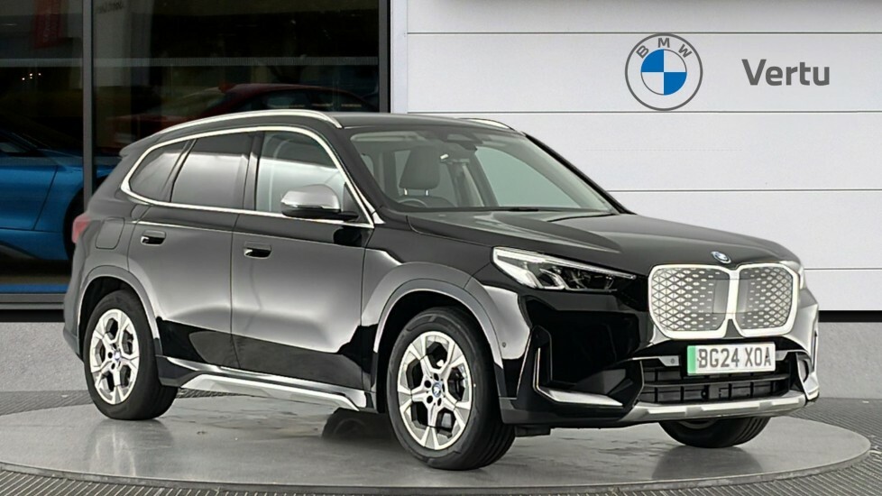 BMW iX1 Xline Black