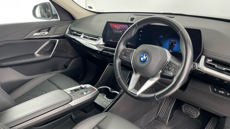 BMW iX1 Xline Black #6